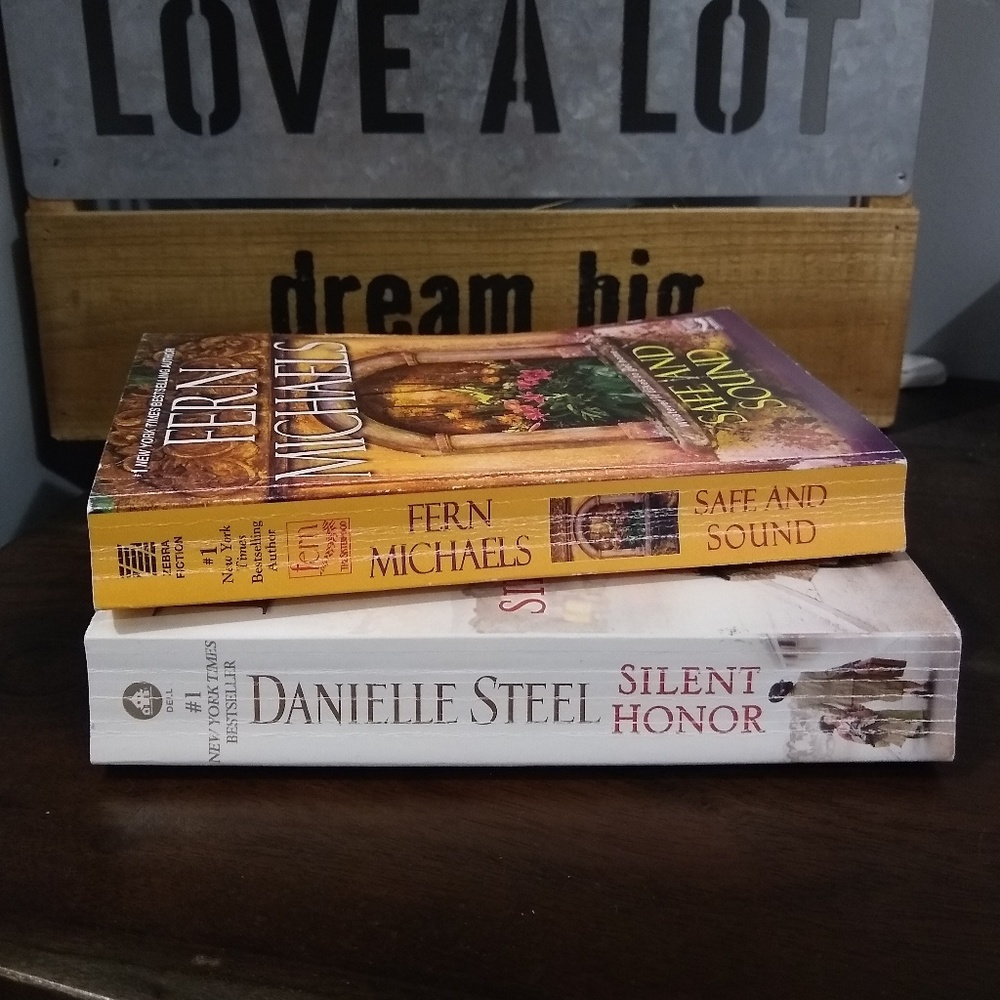 Book Set by Steel & Michaels